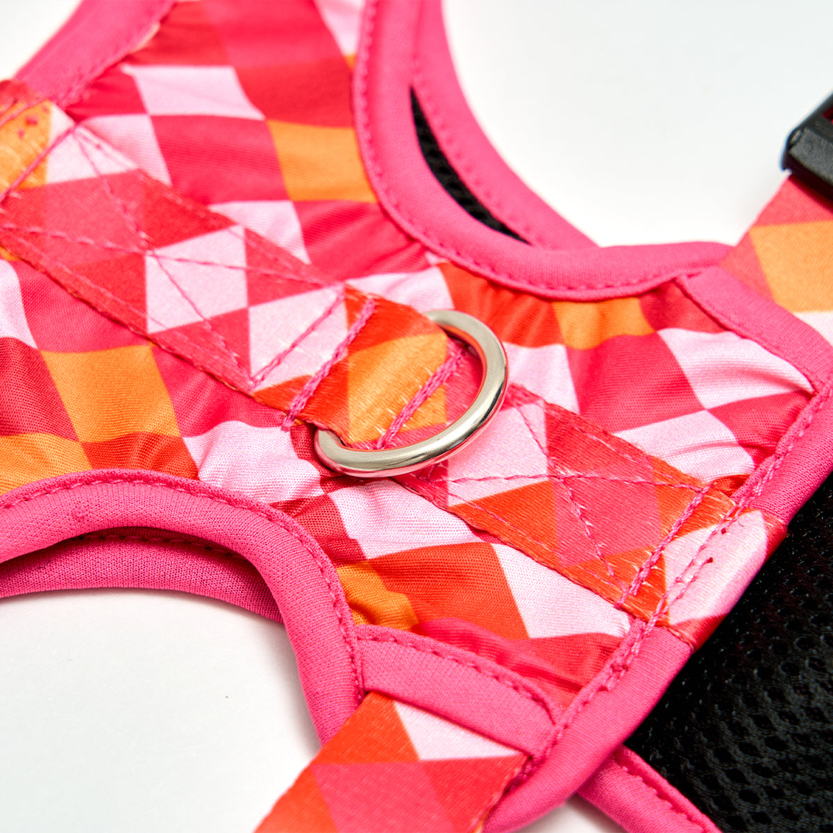 Pechera Rombos Fucsias